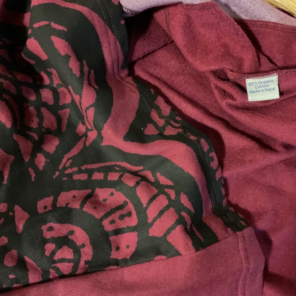 Tunic by Leopards and Roses medium burgundy - Picture 5 of 6